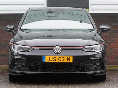 Zwart (metallic) Occasion 2022 VW Golf VIII GTI Hatchback | € 31.950 (Goede deal)