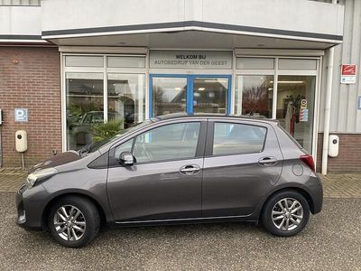 Grijs Gebruikt 2016 Toyota Yaris Trend Hatchback | € 11.775 (Eerlijke prijs)