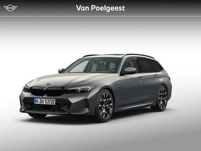 Nieuw BMW 330e M Sport 292 PK (214 kW) 2026 Stratusgrau metallic (grijs metallic) Stationwagen