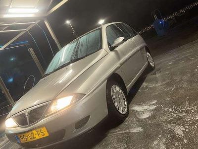 Grijs Gebruikt 2003 Lancia Musa MPV | € 1.199 (Duur)