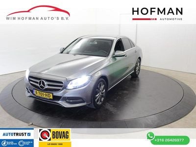 Grijs, metallic lak Gebruikt 2015 Mercedes C180 Prestige Sedan | € 16.890 (Goede deal)