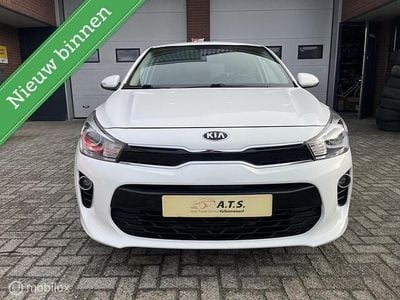 Wit Occasion 2018 Kia Rio Hatchback | € 11.950 (Eerlijke prijs)