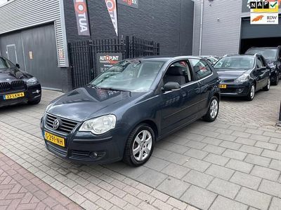 Grijs Occasion 2007 VW Polo Trendline Hatchback | € 2.499 (Eerlijke prijs)