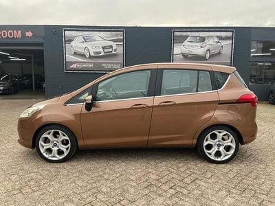 Bruin Gebruikt 2012 Ford B-MAX Titanium MPV | € 5.295 (Iets duurder)