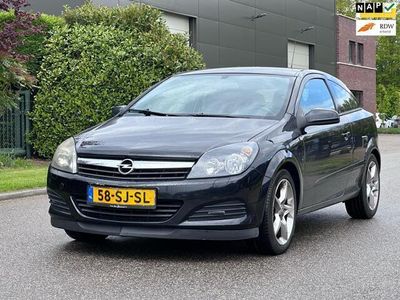 tweedehands Opel Astra GTC 2.0 T Edition Cruise*Airco*LM velgen*NAP*APK*Elektrische ramen*