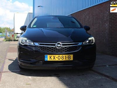 Zwart Gebruikt 2016 Opel Astra Edition Stationwagen | € 8.989 (Eerlijke prijs)