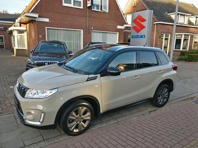 Bruin Gebruikt 2020 Suzuki Vitara Hatchback | € 16.950 (Eerlijke prijs)
