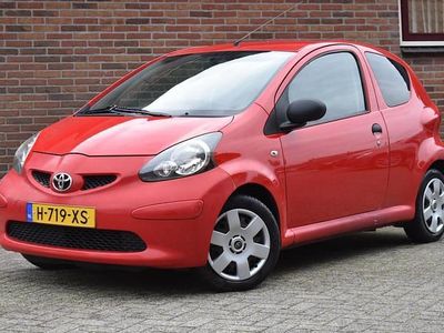 Rood Gebruikt 2007 Toyota Aygo Hatchback | € 1.449 (Eerlijke prijs)