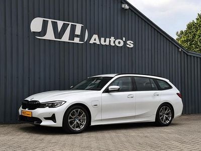 BMW 330e