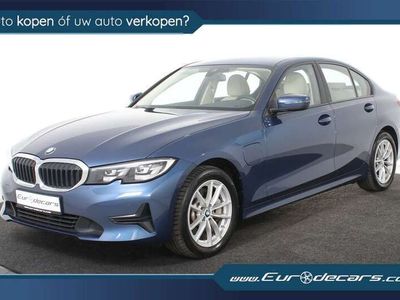 BMW 330e