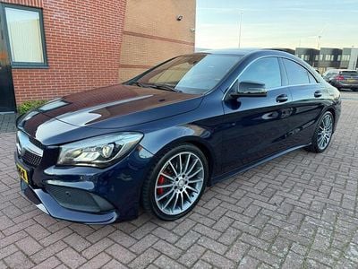Blauw (metallic) Occasion 2017 Mercedes CLA180 AMG Sedan | € 16.950 (Eerlijke prijs)