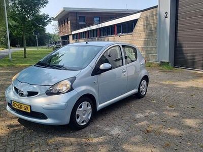 Occasion Toyota Aygo 68 PK (50 kW) 2007 Grijs Hatchback