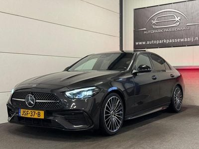 Grijs (metallic) Occasion 2022 Mercedes C180 AMG Sedan | € 38.950 (Eerlijke prijs)
