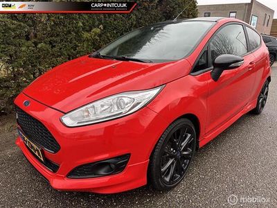 Occasion Ford Fiesta 140 PK (102 kW) 2015 Rood Hatchback