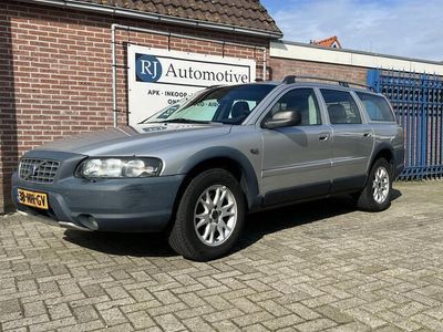 tweedehands Volvo XC70 2.5 T Comfort Line NIEUEWE APK/NAP/TREKHAAK