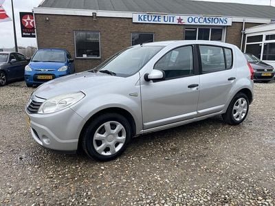 Occasion Dacia Sandero Lauréate 88 PK (64 kW) 2009 Grijs (metallic) Hatchback