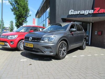 Grijs Gebruikt 2018 VW Tiguan Highline SUV | € 24.445 (Goede deal)