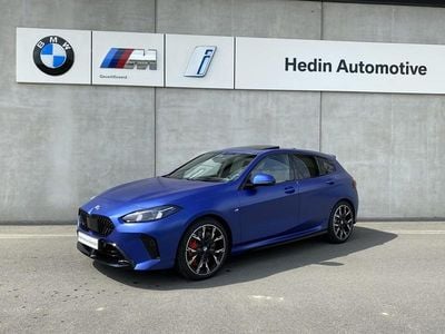 Blauw, metallic lak Gebruikt 2025 BMW 120 M Sport Hatchback | € 40.880 (Iets duurder)