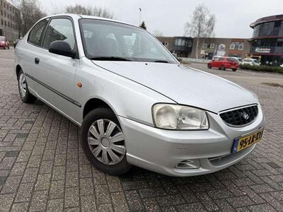 Occasion Hyundai Accent 90 PK (66 kW) 2003 Grijs Sedan