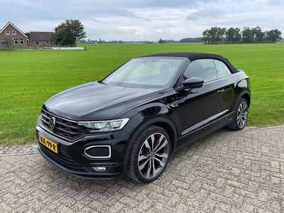 Zwart (metallic) Occasion 2021 VW T-Roc Cabriolet R-line Cabriolet | € 30.950 (Eerlijke prijs)
