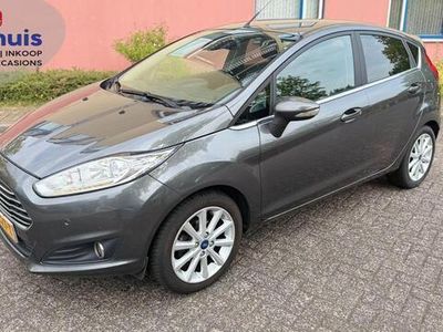 Occasion Ford Fiesta Titanium 101 PK (74 kW) 2016 Grijs Hatchback