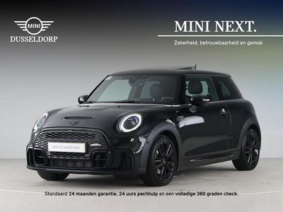 Zwart Occasion 2023 Mini John Cooper Works Hatchback | € 35.450 (Eerlijke prijs)