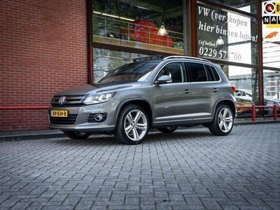 tweedehands VW Tiguan 1.4 TSI Sport Aut. | R-line | Led verl. | Keyless | Cruise control | Trekhaak |Panorama dak | Navigatie |