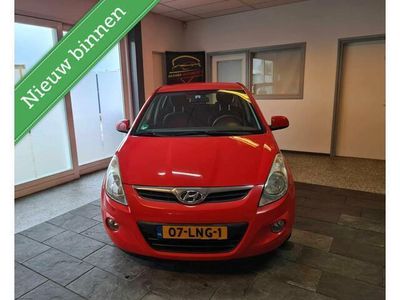 tweedehands Hyundai i20 1.4i Dynamic XL airco cruise control Grote beurt