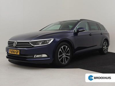 Blauw Occasion 2019 VW Passat Highline Stationwagen | € 19.900 (Goede deal)