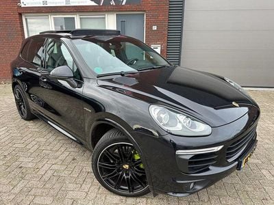 Zwart Gebruikt 2015 Porsche Cayenne SUV | € 22.900 (Duur)
