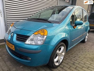 Blauw (metallic) Occasion 2004 Renault Modus Luxe MPV | € 2.950 (Iets duurder)