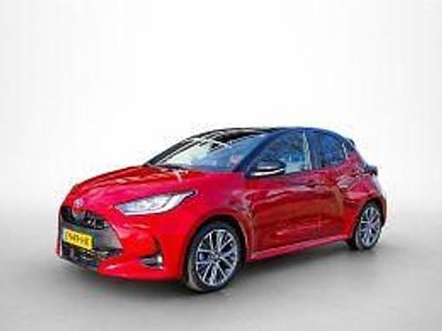 Occasion Toyota Yaris Executive 116 PK (85 kW) 2022 Rood metallic Hatchback