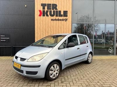 Blauw (metallic) Gebruikt 2004 Mitsubishi Colt Invite Hatchback | € 2.950 (Eerlijke prijs)