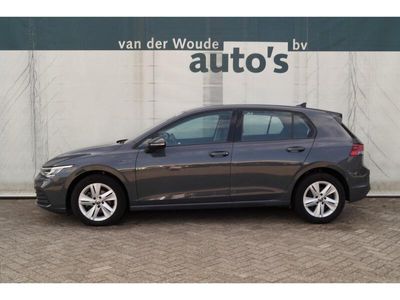 tweedehands VW Golf VIII 1.0 TSI 110pk Life Edition -NAVI-CAM-ECC-PDC-ACC-