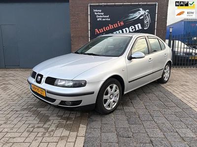 Occasion Seat Leon 125 PK (91 kW) 2004 Grijs Hatchback