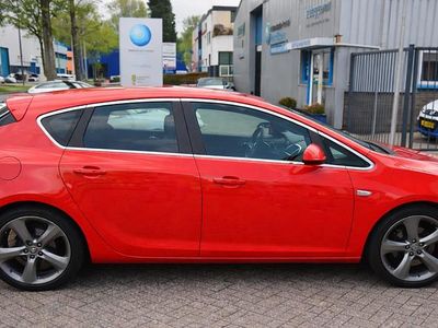 Occasion Opel Astra Sport 2010 Rood Hatchback