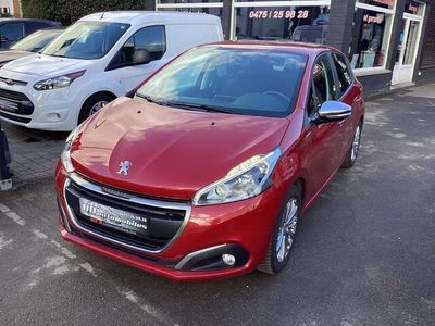Occasion Peugeot 208 Style 2018 Rood Hatchback