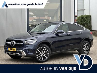 Blauw (metallic) Gebruikt 2020 Mercedes GLC300 Business Coupé | € 44.950 (Eerlijke prijs)