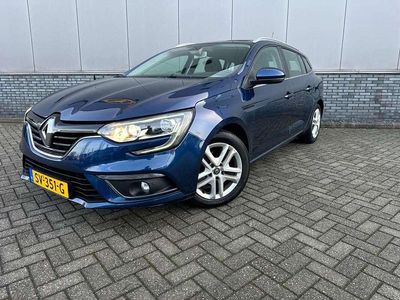 Blauw (metallic) Occasion 2018 Renault Mégane GrandTour Zen Stationwagen | € 9.950 (Goede deal)