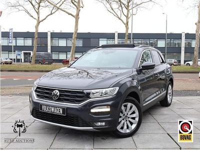 Grijs Occasion 2021 VW T-Roc Sportline SUV | € 28.950 (Eerlijke prijs)