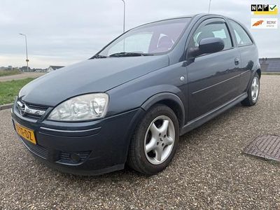 Grijs Gebruikt 2006 Opel Corsa Hatchback | € 1.799 (Eerlijke prijs)
