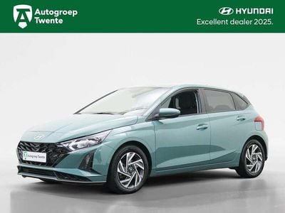 Mangrove green Gebruikt 2025 Hyundai i20 Comfort Hatchback | € 24.950 (Eerlijke prijs)