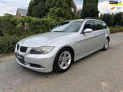 BMW 325