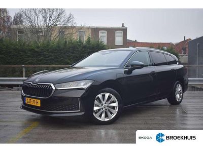Zwart Occasion 2024 Skoda Superb First Edition Stationwagen | € 40.900 (Eerlijke prijs)