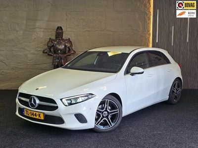 Wit, metallic lak Gebruikt 2018 Mercedes A200 Advantage Hatchback | € 21.999 (Goede deal)
