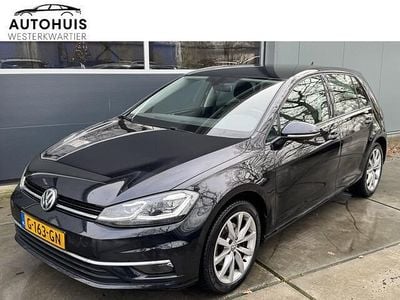 Zwart Gebruikt 2019 VW Golf VII Highline Hatchback | € 15.939 (Goede deal)