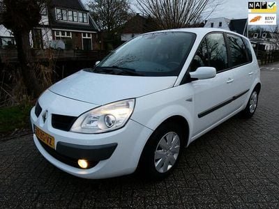 Wit Gebruikt 2008 Renault Scénic II Business MPV | € 3.495 (Eerlijke prijs)