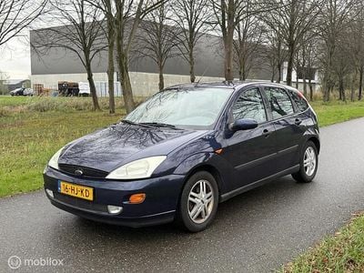 Blauw Gebruikt 2001 Ford Focus Collection Hatchback | € 1.699 (Eerlijke prijs)