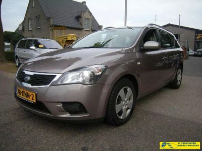 tweedehands Kia Ceed Sporty Wagon 1.6 CRDi 115 X-tra Clima ZIE OMSCHRIJVING !!!!