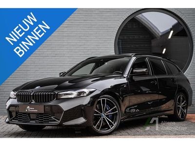 Zwart Occasion 2023 BMW 330 Stationwagen | € 43.650 (Iets duurder)